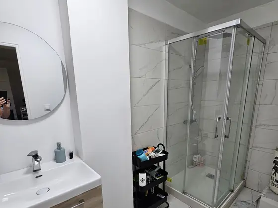Salle d’eau refaite à neuf